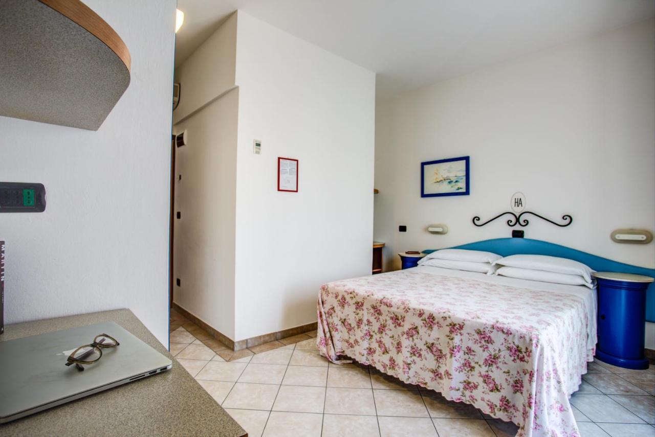 Ancora Hotel & Residence Каттолика Экстерьер фото