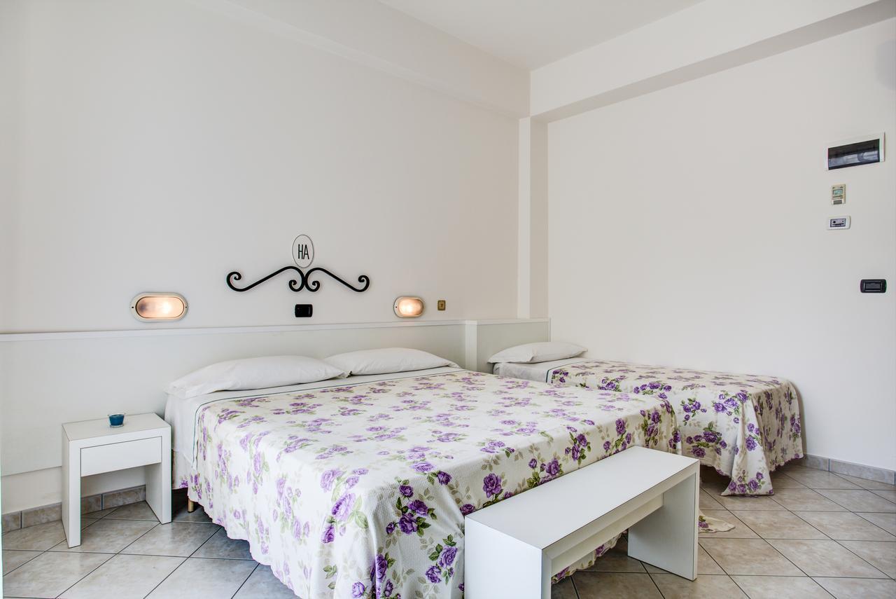 Ancora Hotel & Residence Каттолика Экстерьер фото